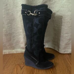 Warm Swede  fur lined boot like new coach